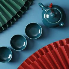 公司定制专属茶具，满满的中国传统文化气息