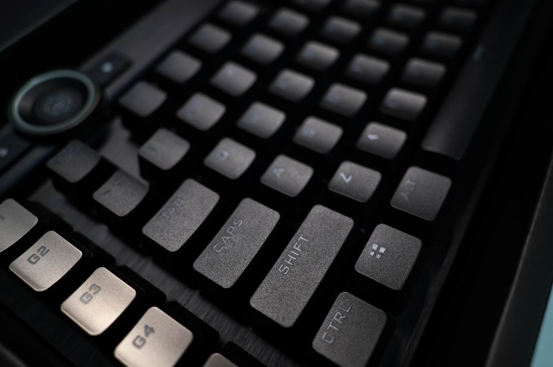 最贵的一把机械键盘，美商海盗船K100入手体验